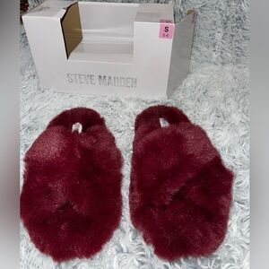 Steve Madden slippers NWB
